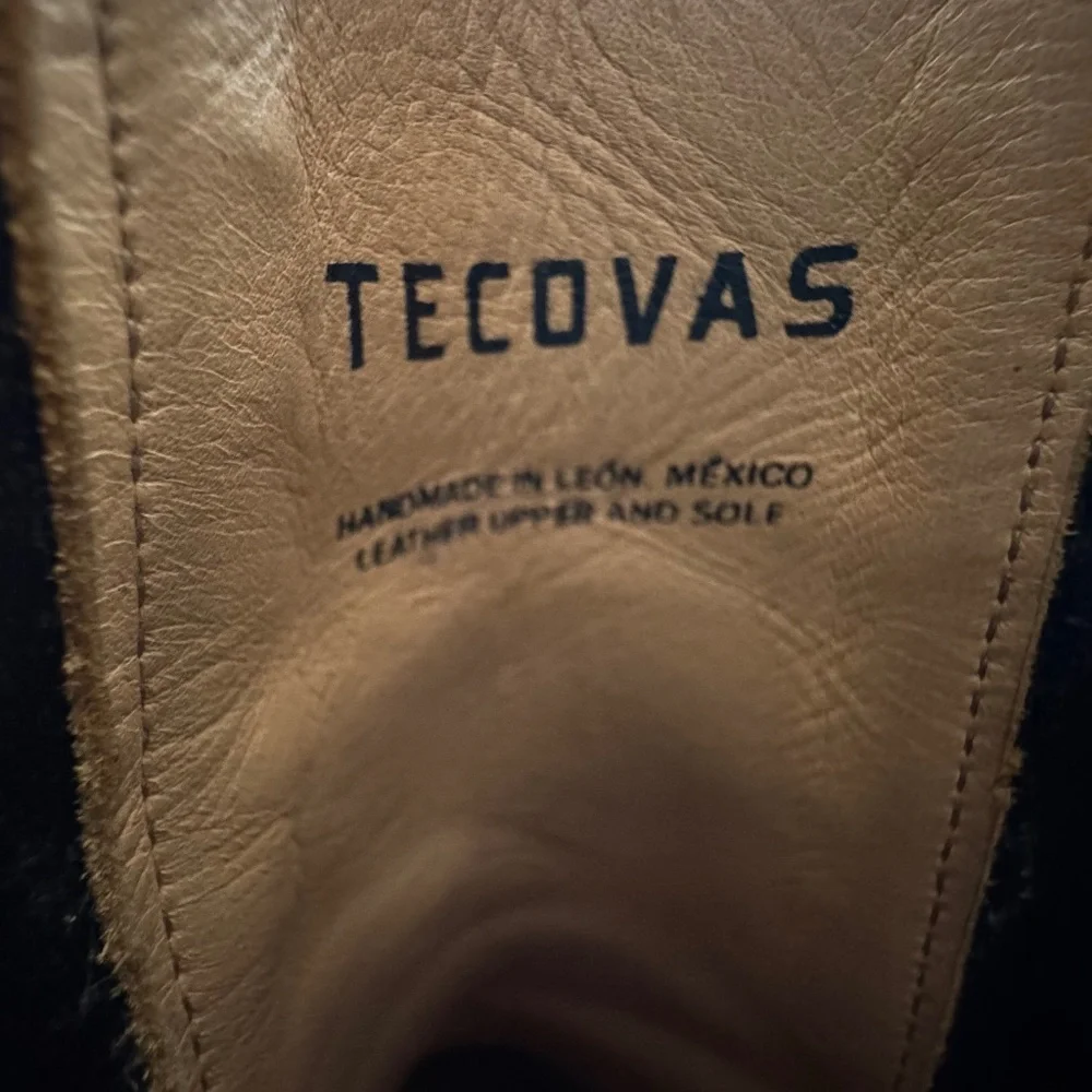Tecovas tan suede